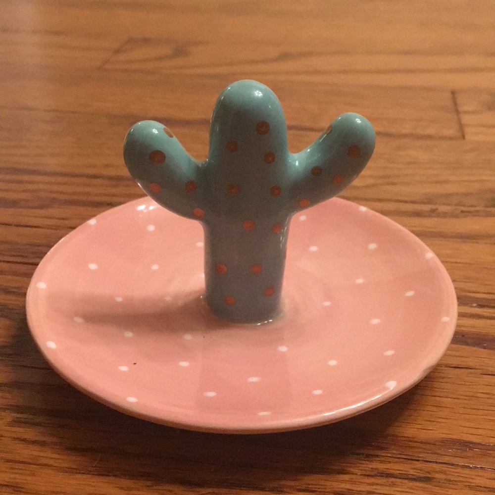 Cactus jewelry holder